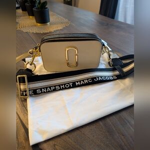 Marc Jacobs Snapshot